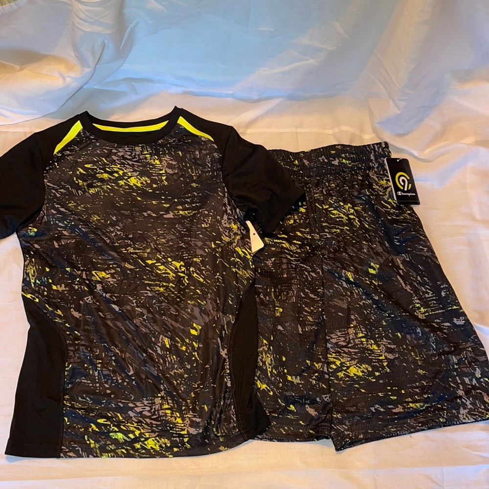 Champion Shirt and Short Set Boys M(8-10)